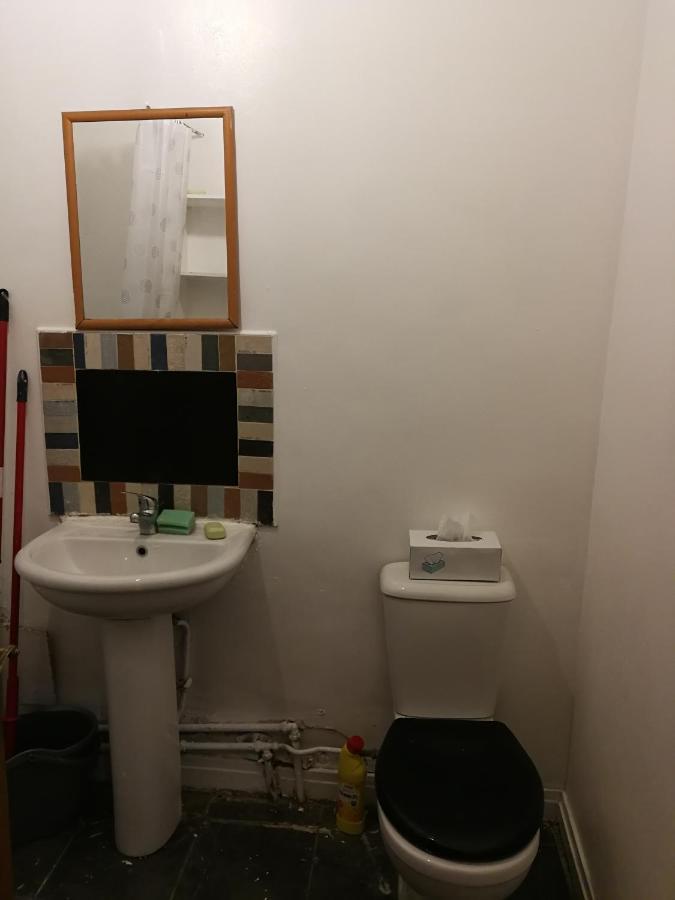 Budget Double Bedroom Near Glasgow City Centre And West End Exteriör bild