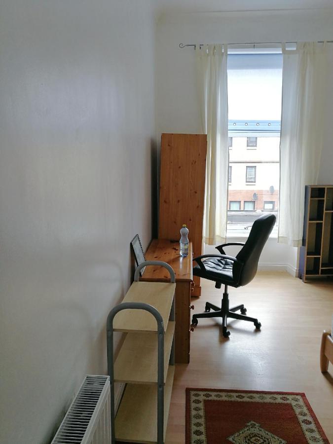 Budget Double Bedroom Near Glasgow City Centre And West End Exteriör bild